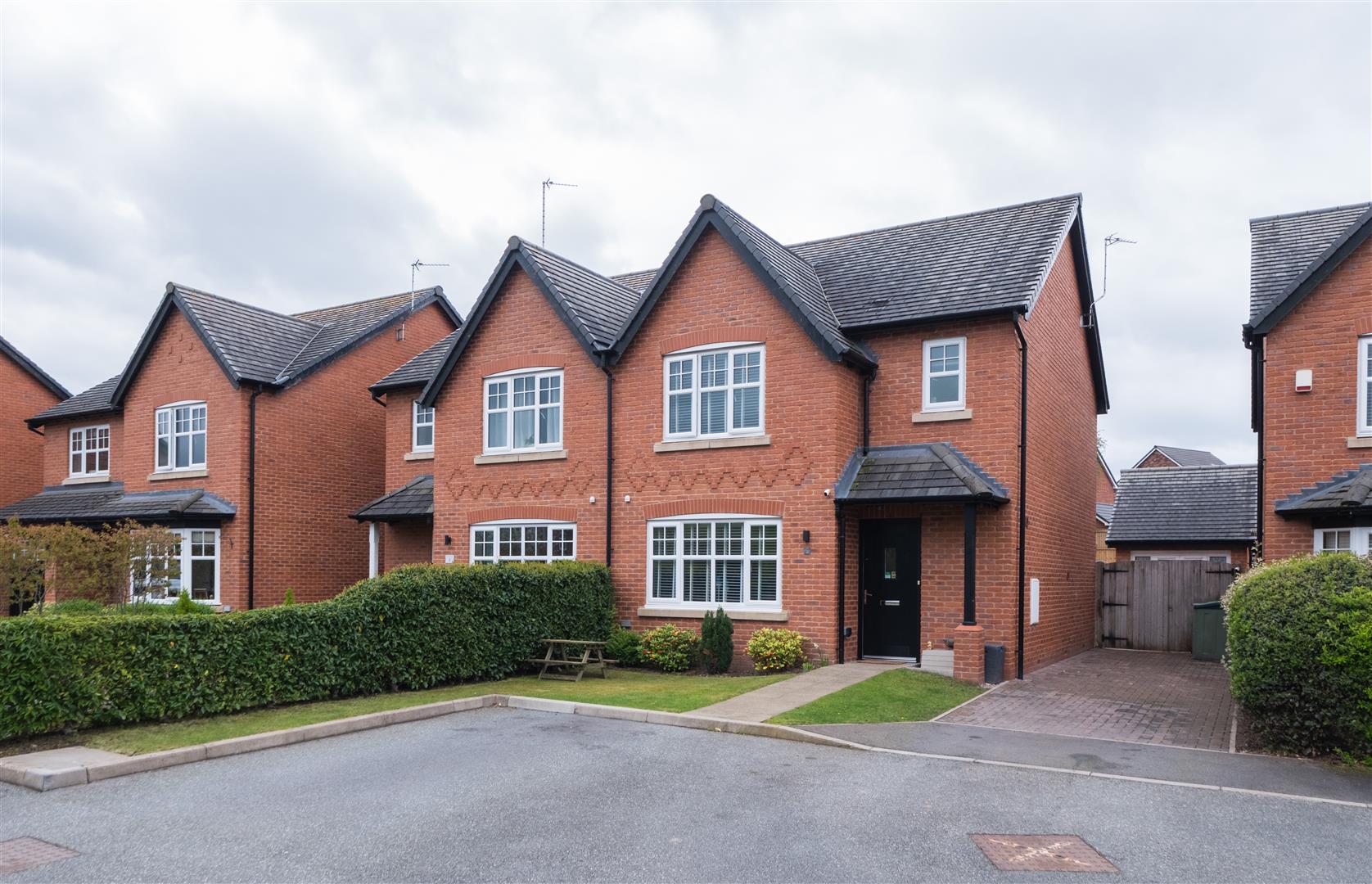 3 bedroom  Semi Detached House for Sale in Beeston